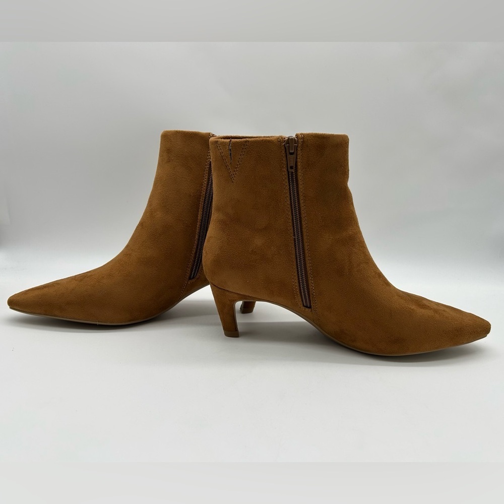 Universal Thread AE986 Taylor Suede Pointed-Toe Ankle Boots Size 10 Vegan NIB - Picture 8 of 11